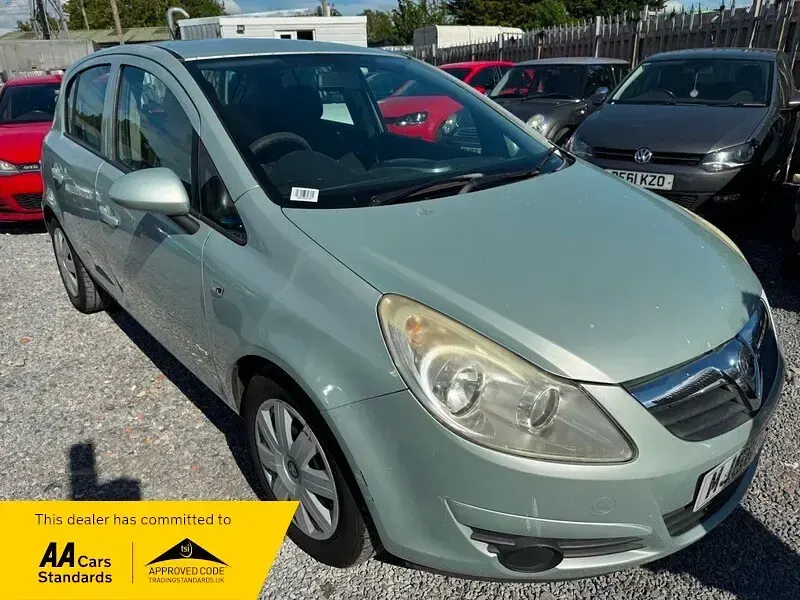 Used Vauxhall Corsa Club 89 HP (65 kW) 2008 Green Hatchback