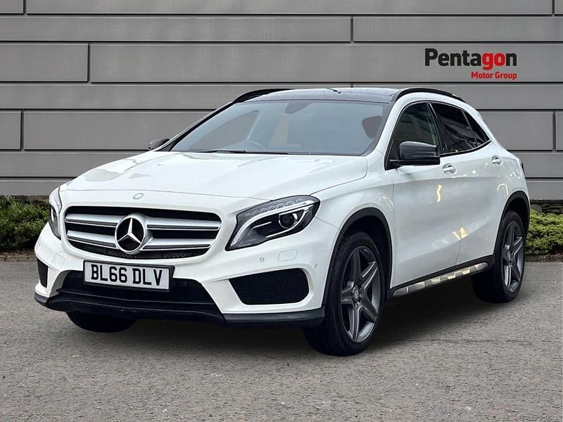Used Mercedes GLA250 AMG line 211 HP (155 kW) 2017 White SUV