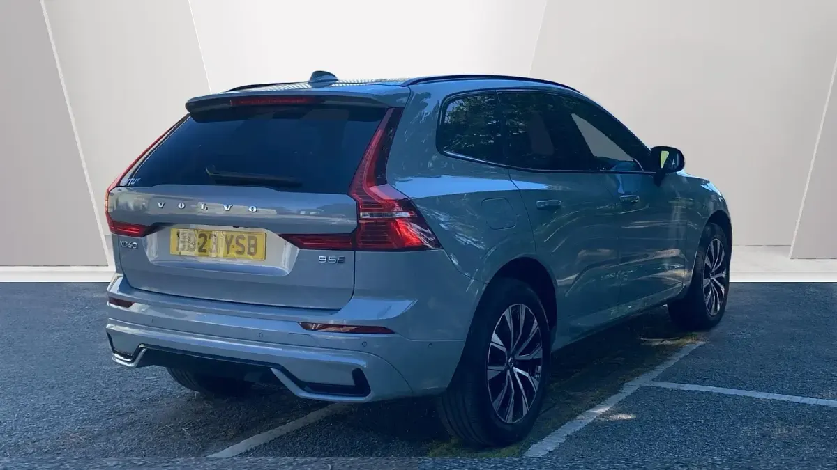 Used Volvo XC60 Plus 250 HP (183 kW) 2023 Grey SUV