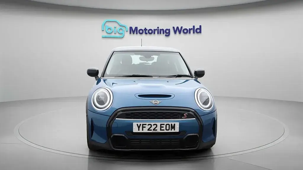Usado Mini Cooper S Classic 178 HP (130 kW) 2022 Azul Citadino