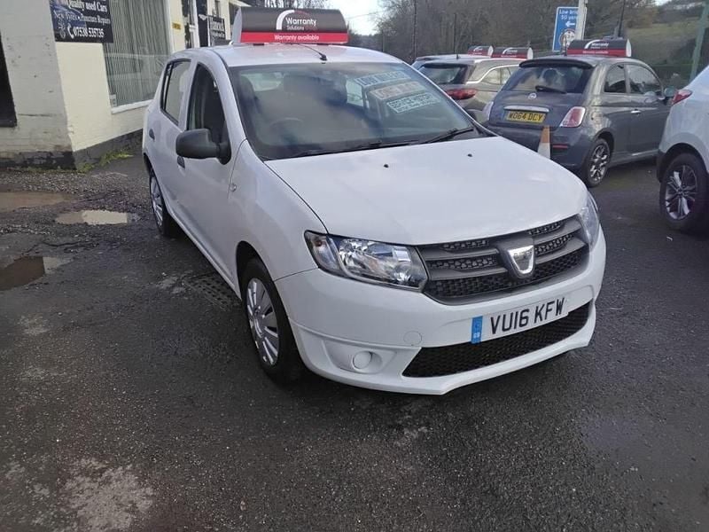 White Used 2016 Dacia Sandero Ambiance Hatchback | £3,995 (Good price) - Image 1/4