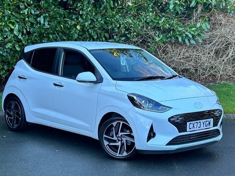 White Used 2023 Hyundai i10 Premium Hatchback | £16,412 (Fair price) - Image 1/4