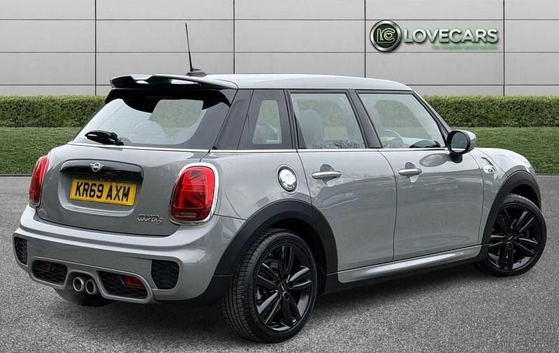 Usado Mini Cooper S Hatch 192 HP (141 kW) 2019 Cinzento Citadino