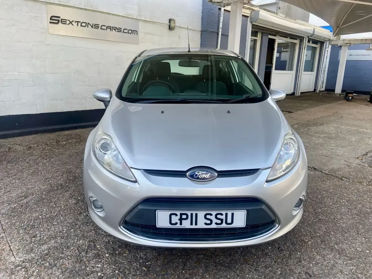 Used Ford Fiesta Zetec 2011 Silver Hatchback