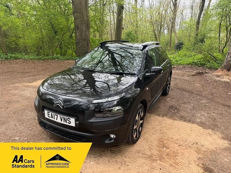 Used Citroën C4 Cactus Flair 82 HP (60 kW) 2017 Black Hatchback