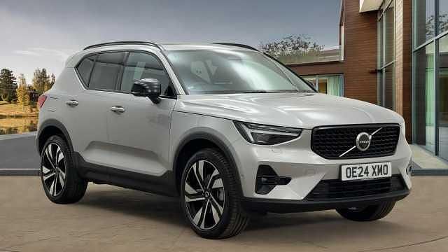 New 2025 Volvo XC40 Ultra SUV | £35,995 (Good price) - Image 1/4