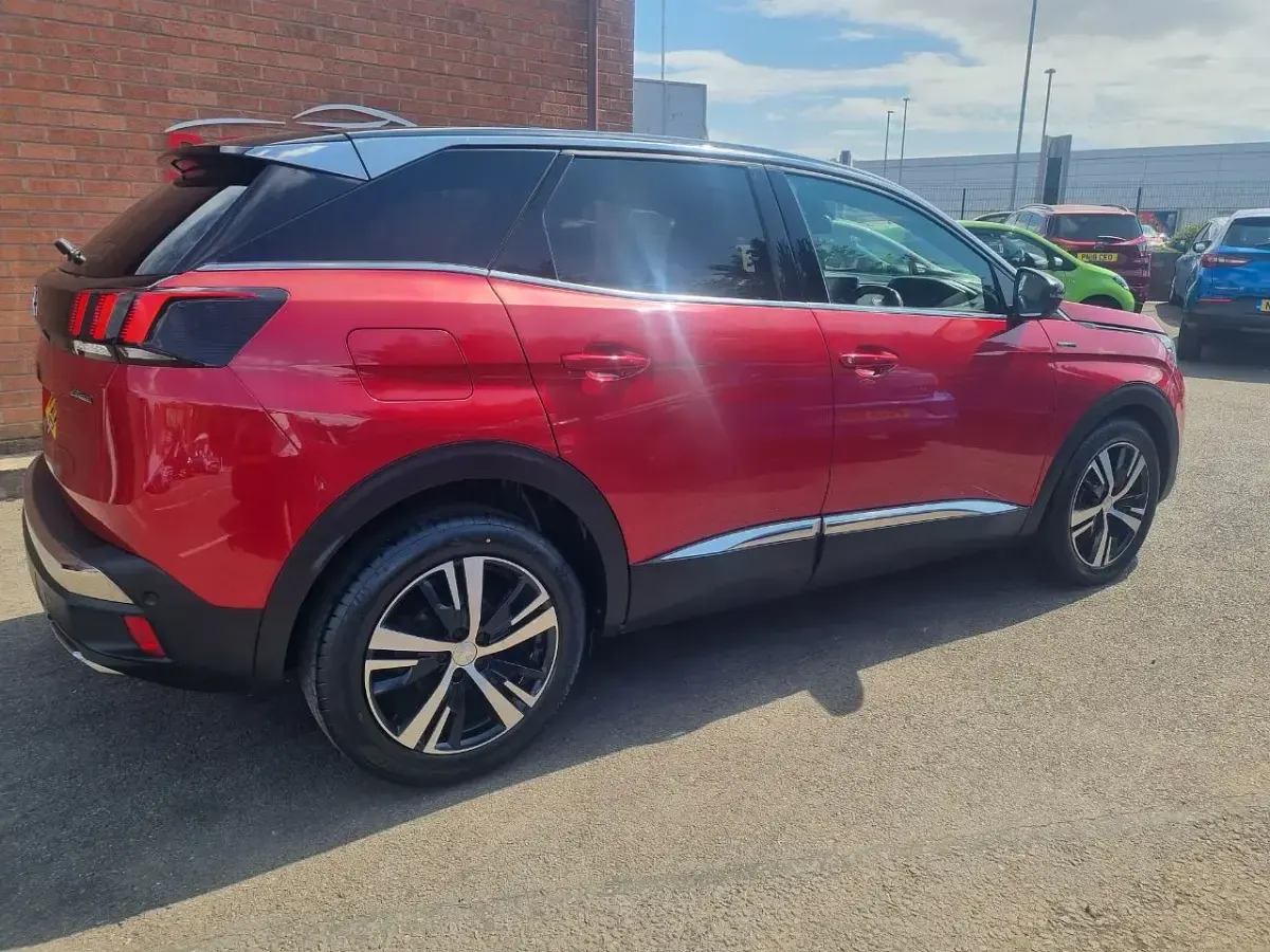 Used Peugeot 3008 GT-line 130 HP (95 kW) 2017 Red SUV
