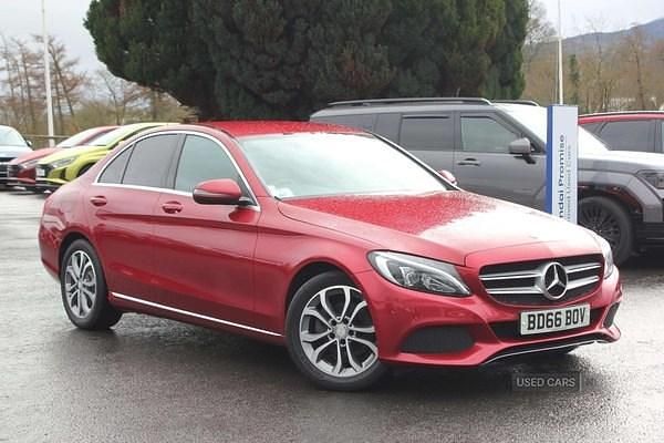 Used Mercedes C200 136 HP (100 kW) 2016 Red Sedan