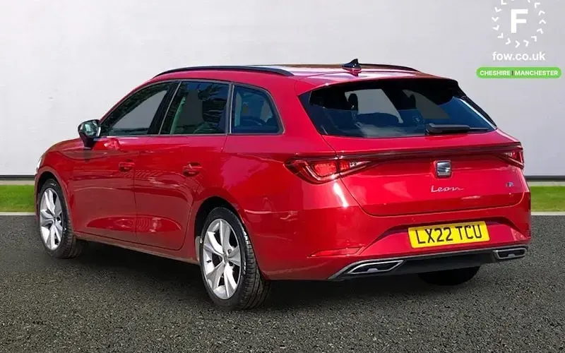 Used Seat Leon FR 150 HP (110 kW) 2022 Red Estate
