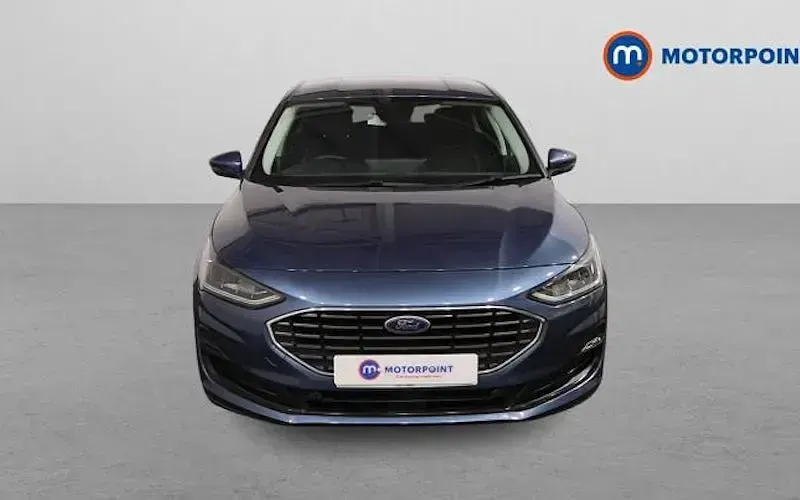 Begagnad Ford Focus Titanium 155 HK (114 kW) 2023 Blå Halvkombi