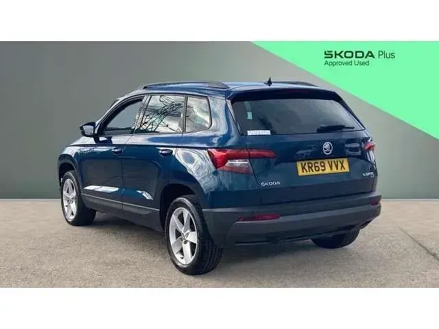 Usado Skoda Karoq SE 116 HP (85 kW) 2019 Azul SUV