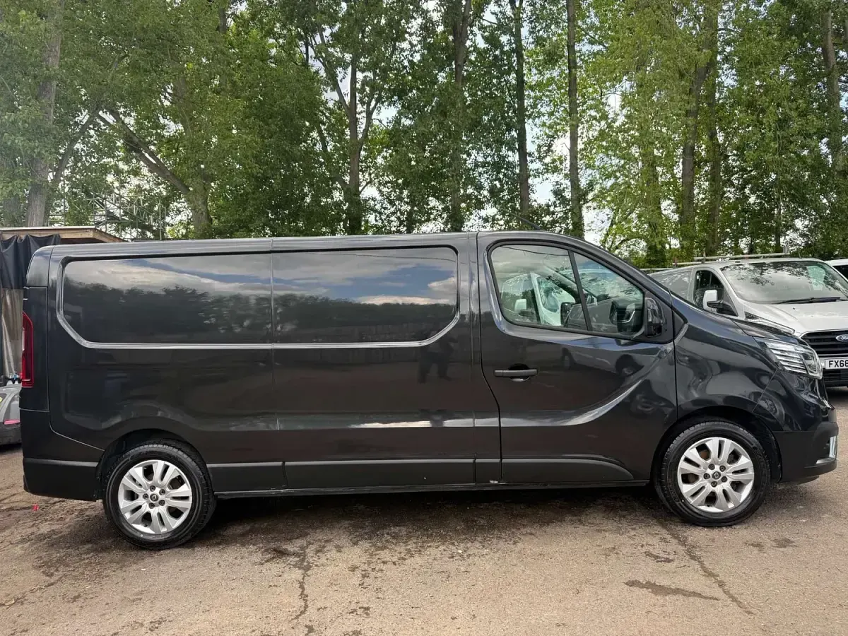 Used Renault Trafic 2022 Black