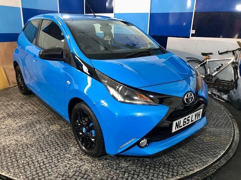 Used Toyota Aygo X-cite 68 HP (50 kW) 2015 Blue Hatchback