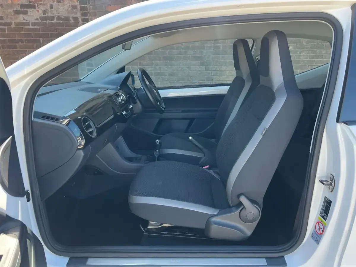 Usado VW up! high up! 2013 Branco Citadino
