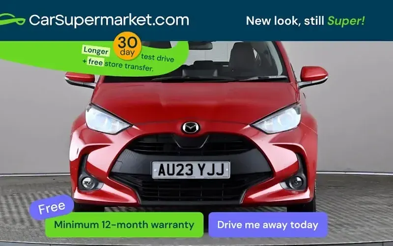 Begagnad Mazda 2 116 HK (85 kW) 2023 Röd Halvkombi