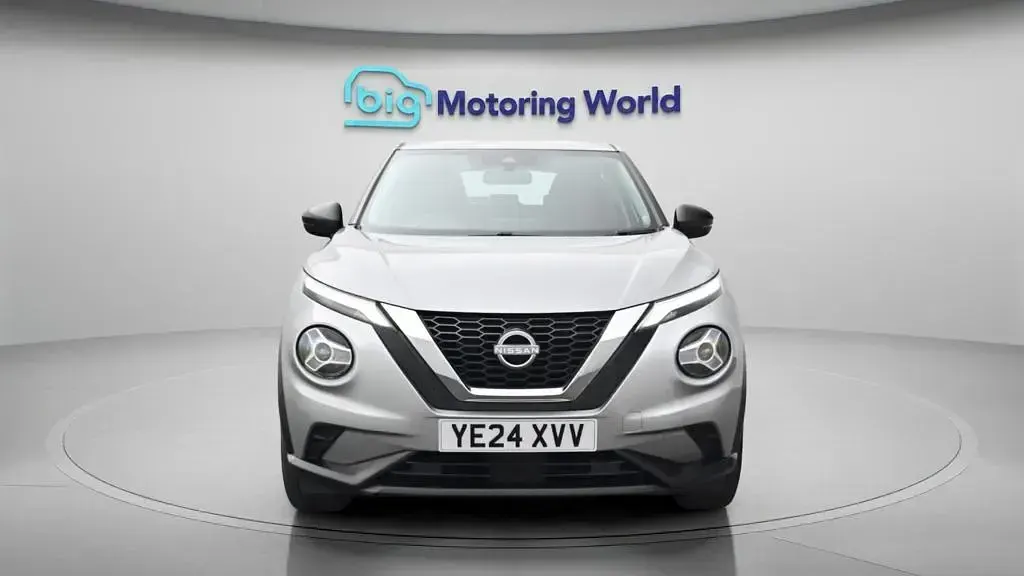Used Nissan Juke Acenta 117 HP (86 kW) 2023 Silver SUV