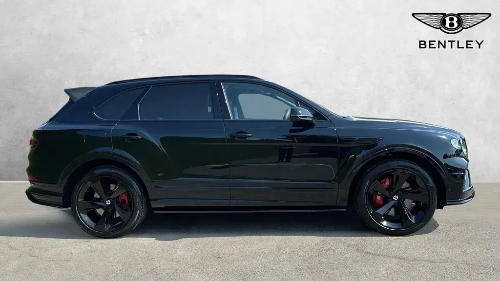 Used Bentley Bentayga 550 HP (404 kW) 2022 Black SUV