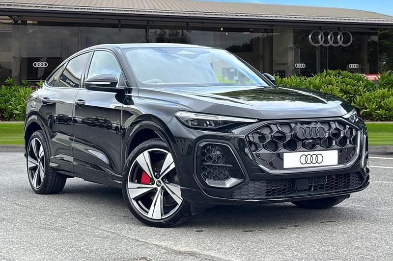 Black New 2025 Audi Q5 Sportback Design SUV | £59,995 (Good price) - Image 1/4