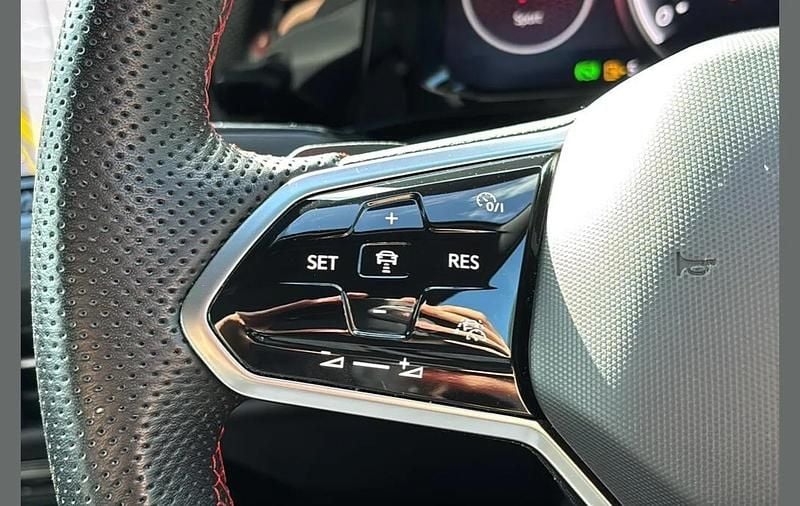 Used VW Golf VIII GTI 245 HP (180 kW) 2024 Blue Hatchback