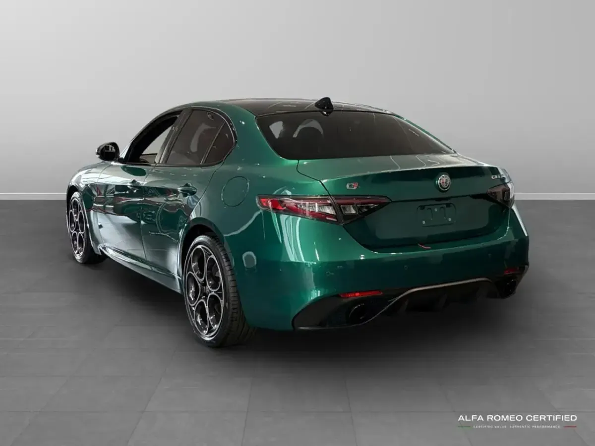 New Alfa Romeo Giulia Veloce 276 HP (202 kW) 2026 Green Sedan