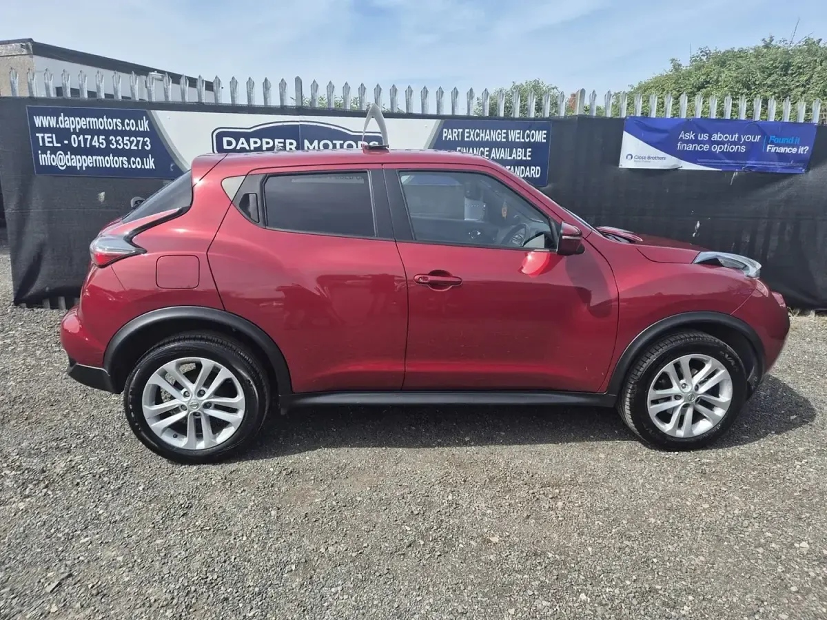 Używany Nissan Juke N-Connecta 115 KM (84 kW) 2017 Czerwony SUV