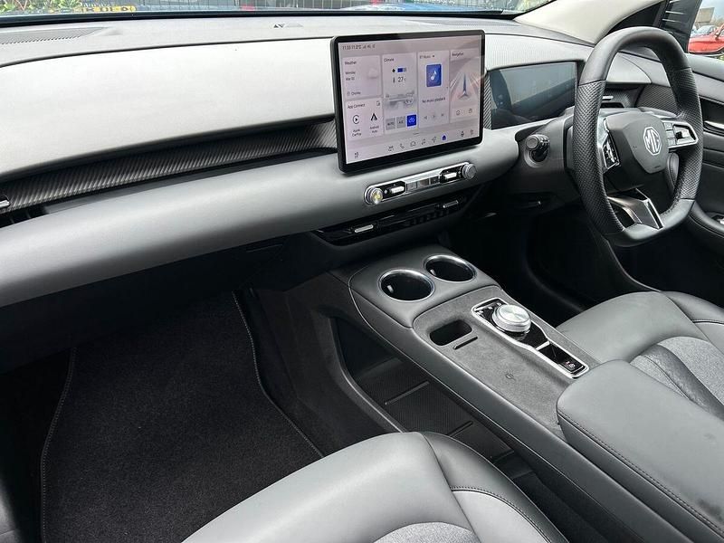 Used MG MG5 EV Trophy 63 kW (87 HP) 2025 Blue Estate