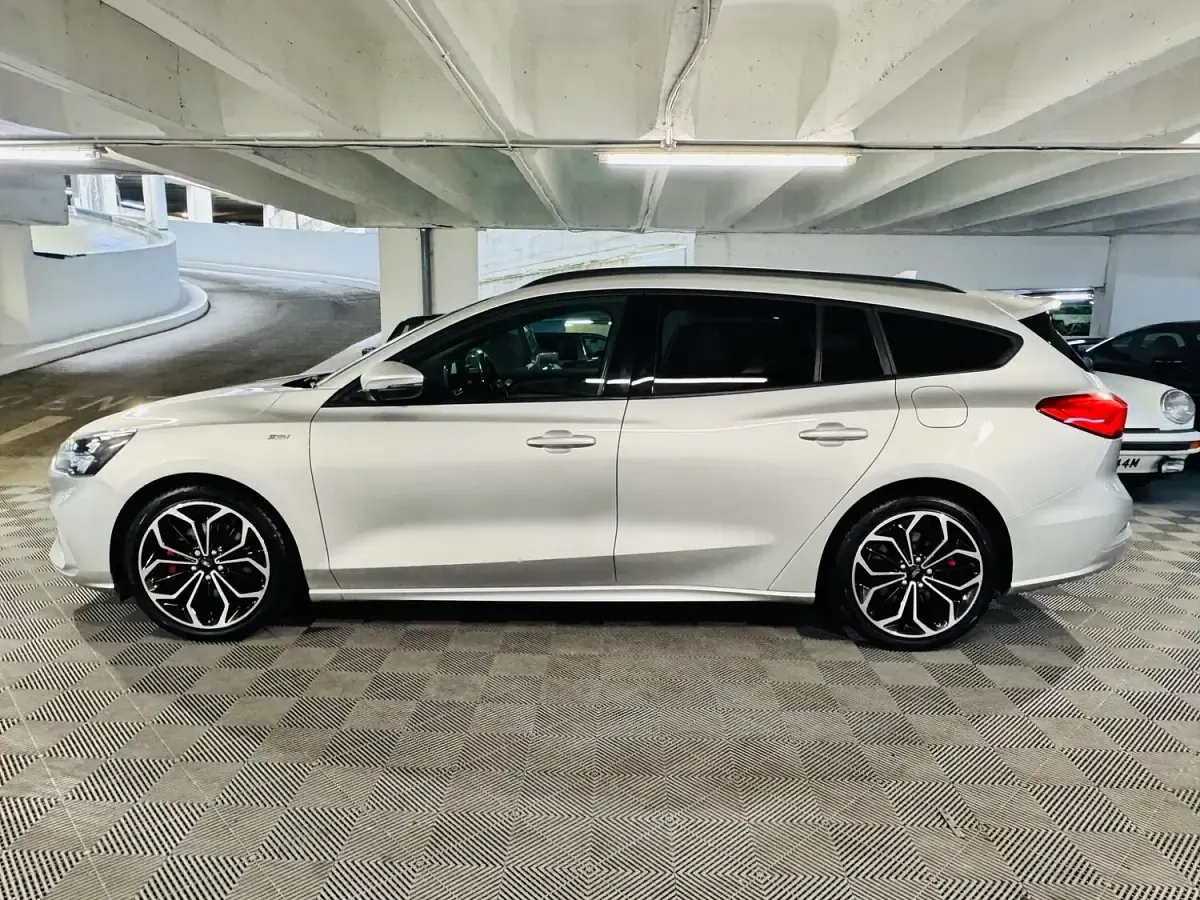 Used Ford Focus ST-Line X 2021 Silver Estate