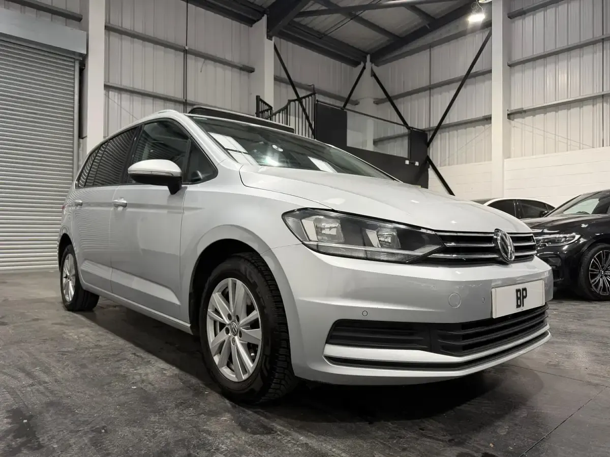 Used VW Touran Family 150 HP (110 kW) 2020 Silver MPV