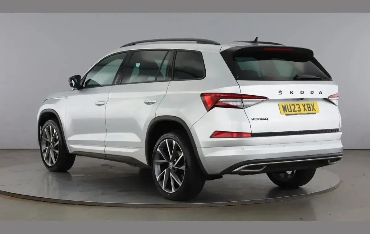 Used Skoda Kodiaq SportLine 150 HP (110 kW) 2023 Brilliant silver metallic SUV