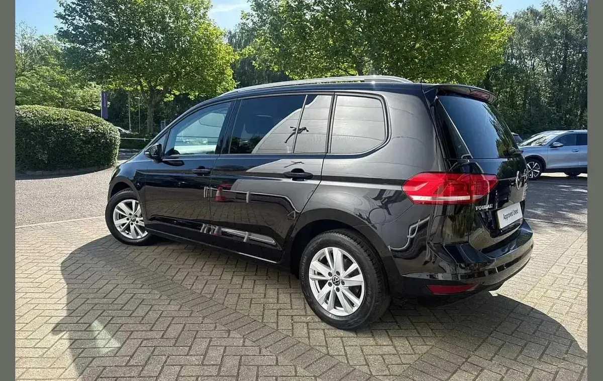 Usado VW Touran Family 150 HP (110 kW) 2021 Preto Monovolume