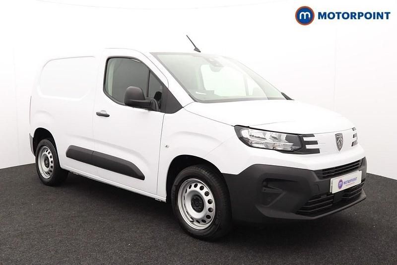 White Used 2024 Peugeot Partner MPV | £14,699 (Fair price) - Image 1/4