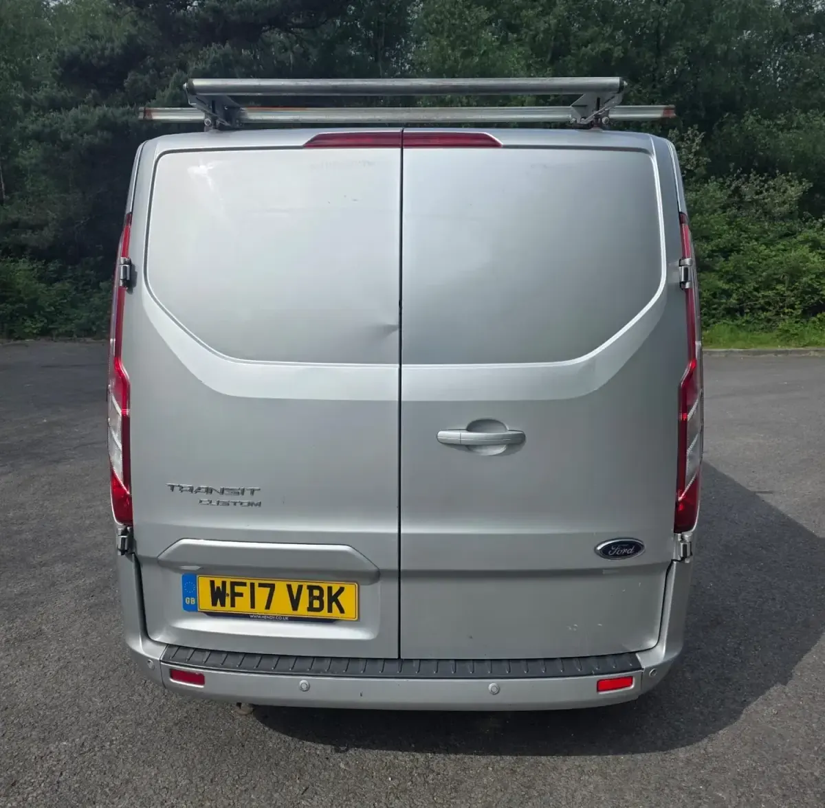 Begagnad Ford Transit Custom Limited 130 HK (95 kW) 2017 Silver Van