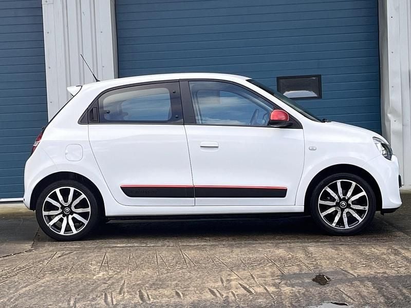 Used Renault Twingo Dynamique 70 HP (51 kW) 2014 White Hatchback
