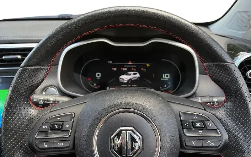 Used MG ZS Exclusive 111 HP (81 kW) 2021 Red SUV