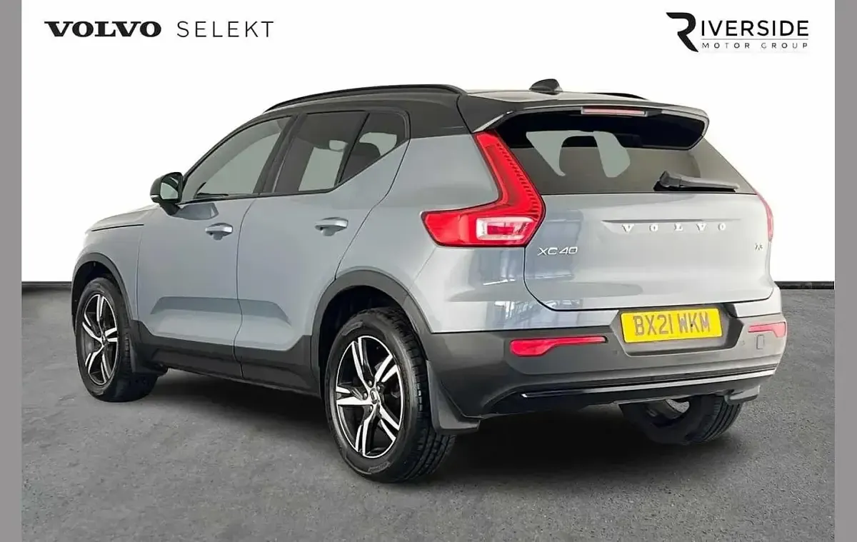 Used Volvo XC40 R-Design 163 HP (119 kW) 2021 Grey SUV