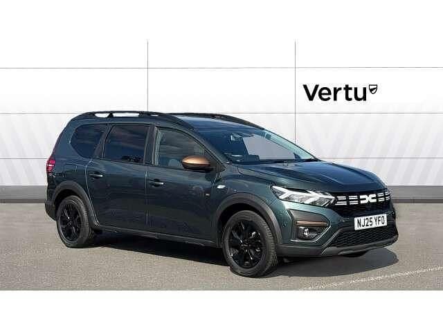 Green Used 2025 Dacia Jogger Extreme MPV | £22,190 (Fair price) - Image 1/4
