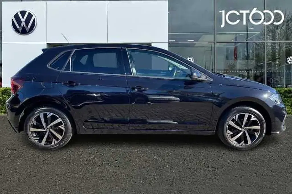 Begagnad VW Polo Match 95 HK (69 kW) 2025 Svart Halvkombi