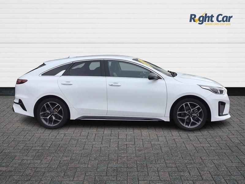 Used Kia ProCeed GT-Line 160 HP (117 kW) 2021 White Estate