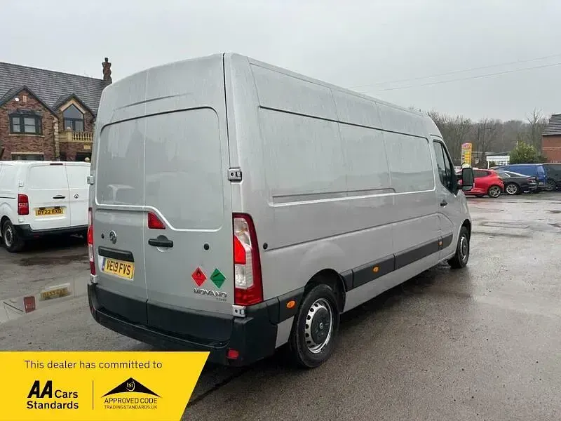 Used Vauxhall Movano 130 HP (95 kW) 2019 Silver MPV