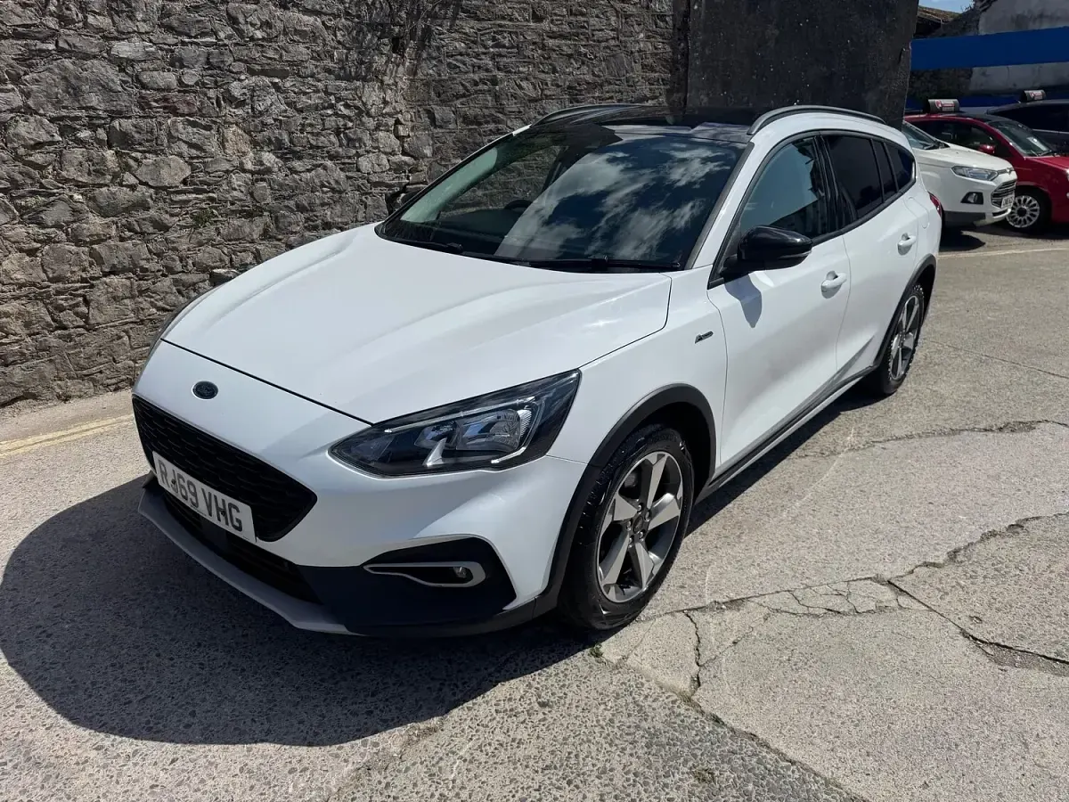 Used Ford Focus Active 2020 White Estate