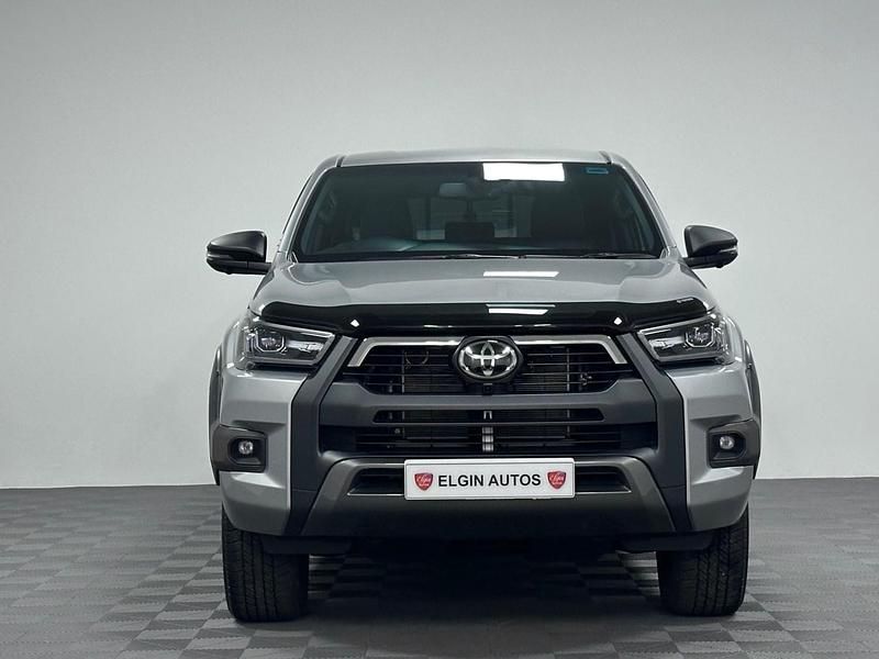 Used Toyota HiLux 204 HP (150 kW) 2025 Silver Pickup