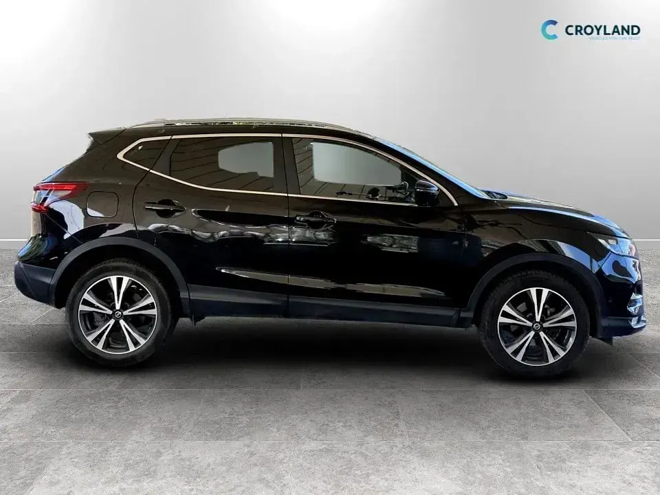 Used Nissan Qashqai N-Connecta 160 HP (117 kW) 2019 Black SUV