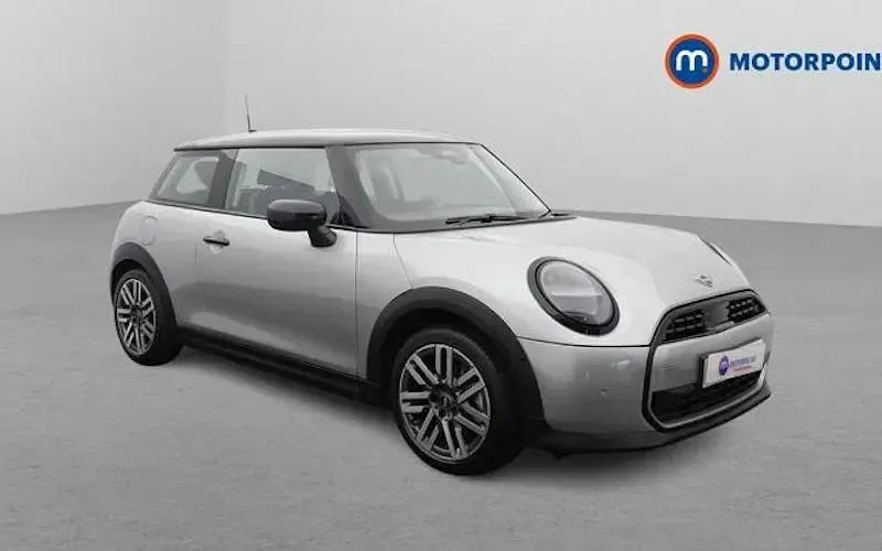 Used Mini Cooper Classic 114 kW (156 HP) 2025 Hatchback