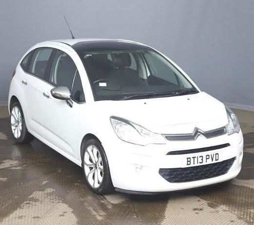 Used Citroën C3 SELECTION 82 HP (60 kW) 2013 White Hatchback