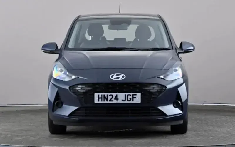 Used Hyundai i10 Advanced 67 HP (49 kW) 2024 Grey Hatchback