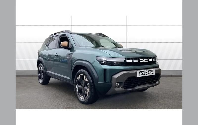 Green Used 2025 Dacia Duster Extreme SUV | £23,964 (Fair price) - Image 1/4