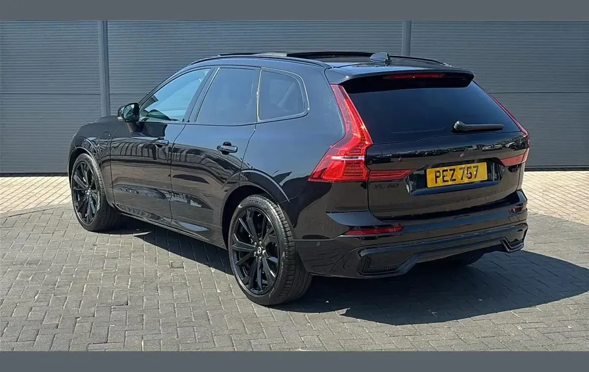 Used Volvo XC60 Ultra 449 HP (330 kW) 2024 Black SUV