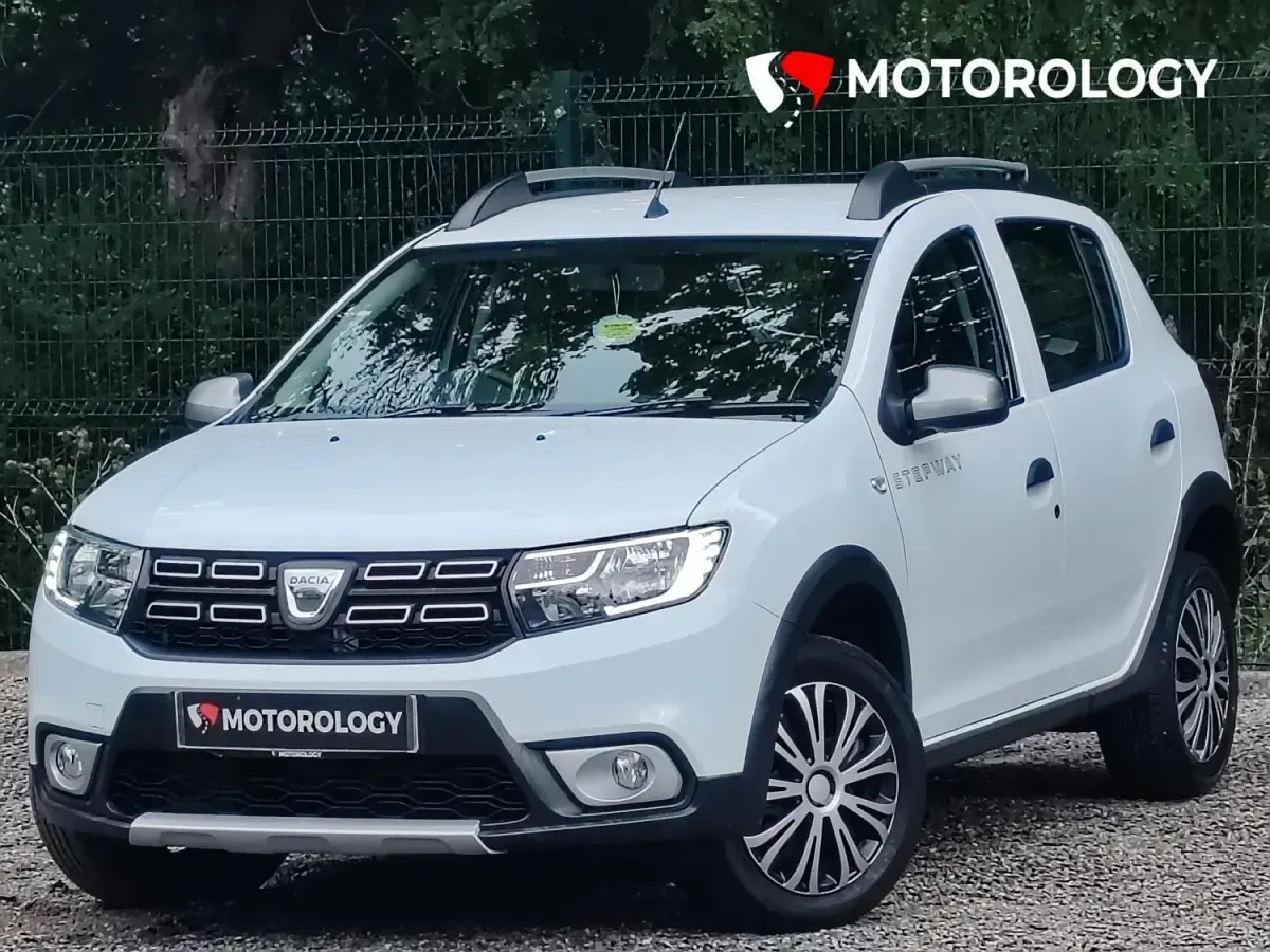 Begagnad Dacia Sandero Ambiance 90 HK (66 kW) 2017 Vit Halvkombi