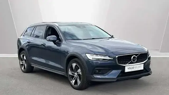 Usado Volvo V60 CC Pro 247 HP (181 kW) 2021 Azul Carrinha