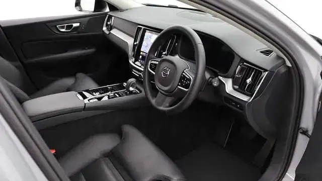 Used Volvo V60 Plus 350 HP (257 kW) 2025 Estate